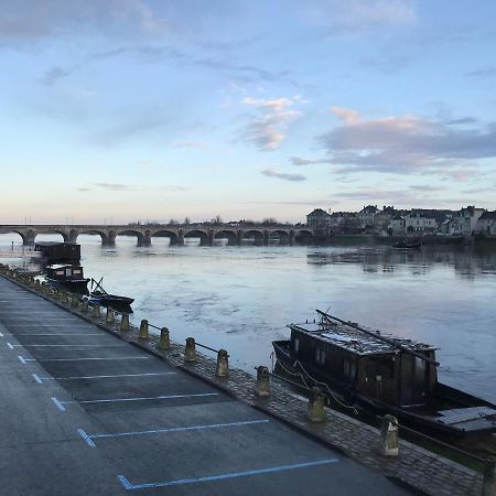 Jolie Maison Tuffeau Centre De Saumur Avec Local Velos Сомюр Екстериор снимка