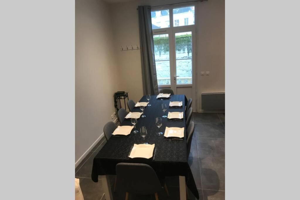 Jolie Maison Tuffeau Centre De Saumur Avec Local Velos Сомюр Екстериор снимка
