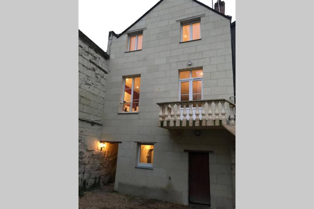 Jolie Maison Tuffeau Centre De Saumur Avec Local Velos Сомюр Екстериор снимка