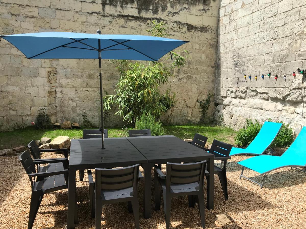 Jolie Maison Tuffeau Centre De Saumur Avec Local Velos Сомюр Екстериор снимка